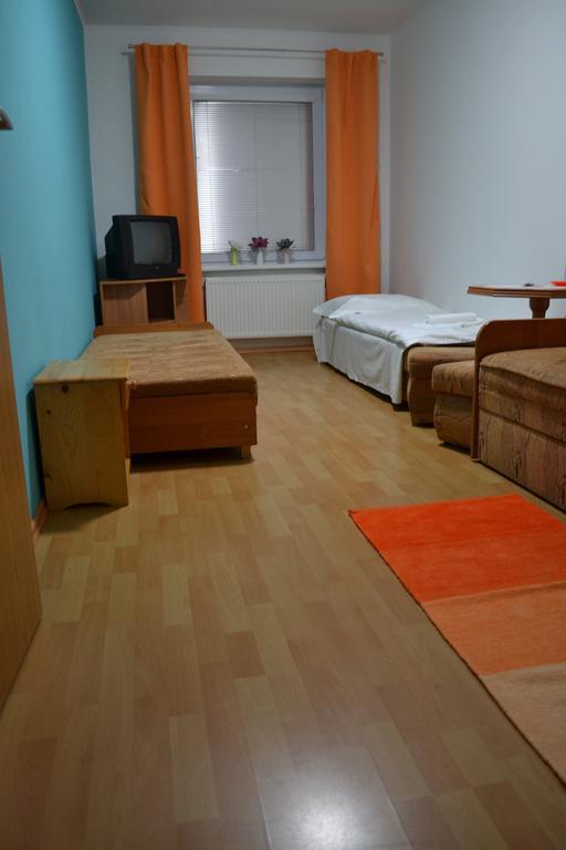 Privat Julia Hotel Vrbov Quarto foto